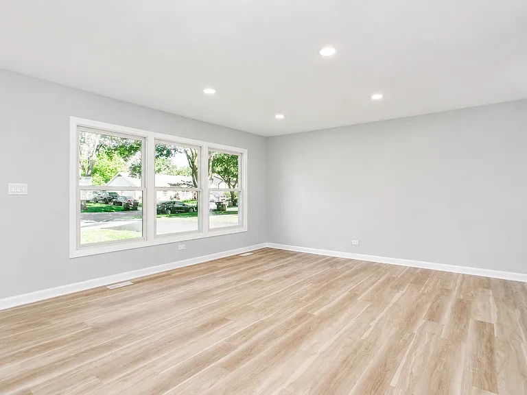 7777 Ramsgate Cir S — Photo 18