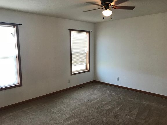 5th image of 12417 59k St NW