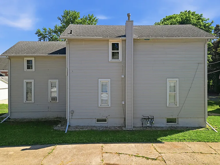 Avenue C — Photo 14