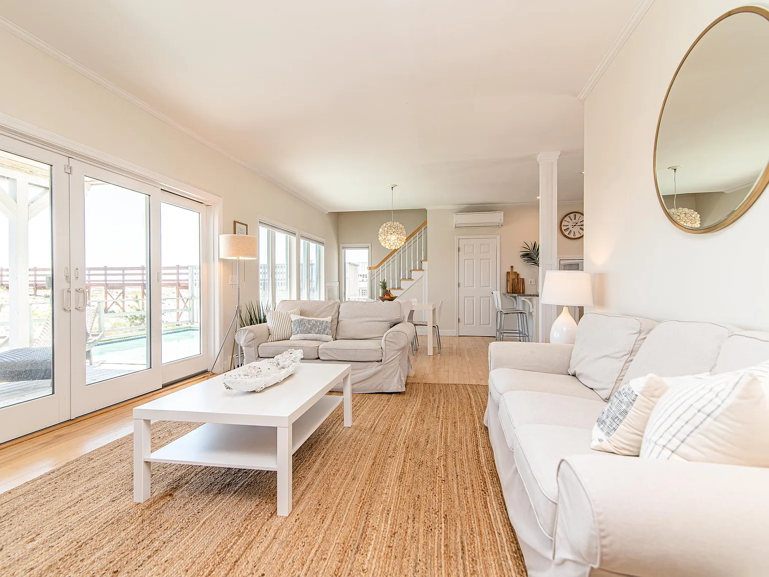 Westhampton Dunes Oceanfront Summer Rental — Photo 3