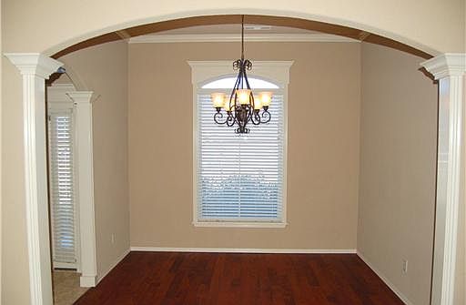 4th image of 3905 SW Roundstone Blvd