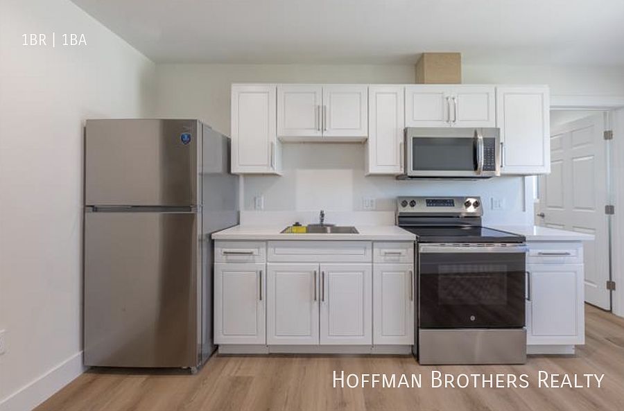 1st image of 1627 E 92nd St #1627