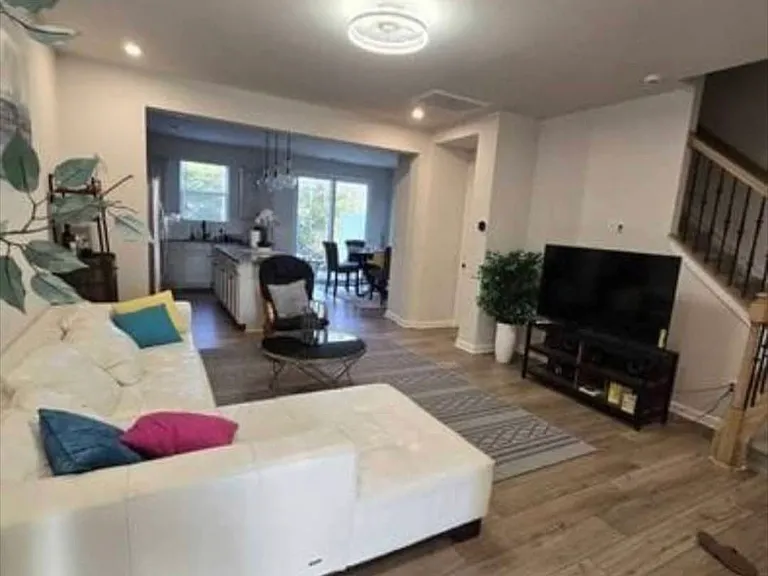 12027 Gambrell Dr — Photo 2