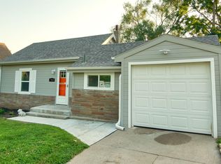 7952 N 39th St, Omaha, NE 68112