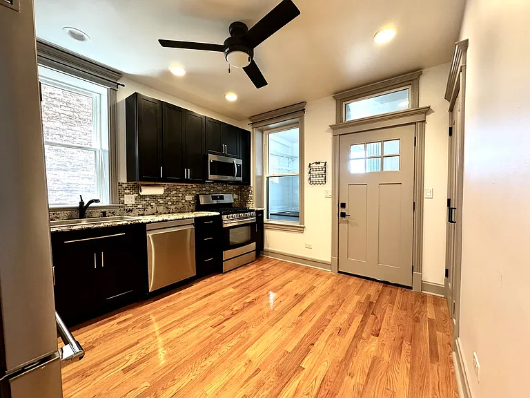 2424 N Mozart St #1 — Photo 20