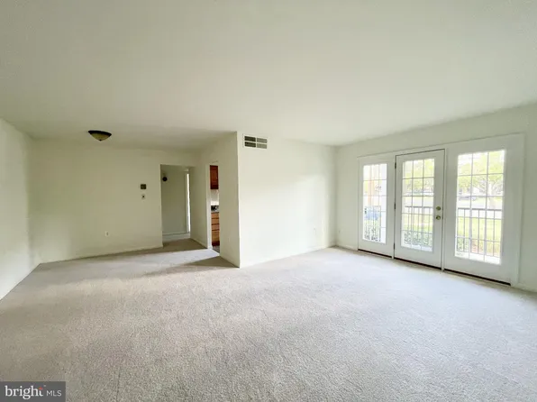 9495 Fairfax Blvd APT 204, Fairfax, VA 22031