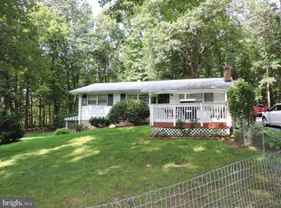 4225 Grove Ln, Marshall, VA 20115