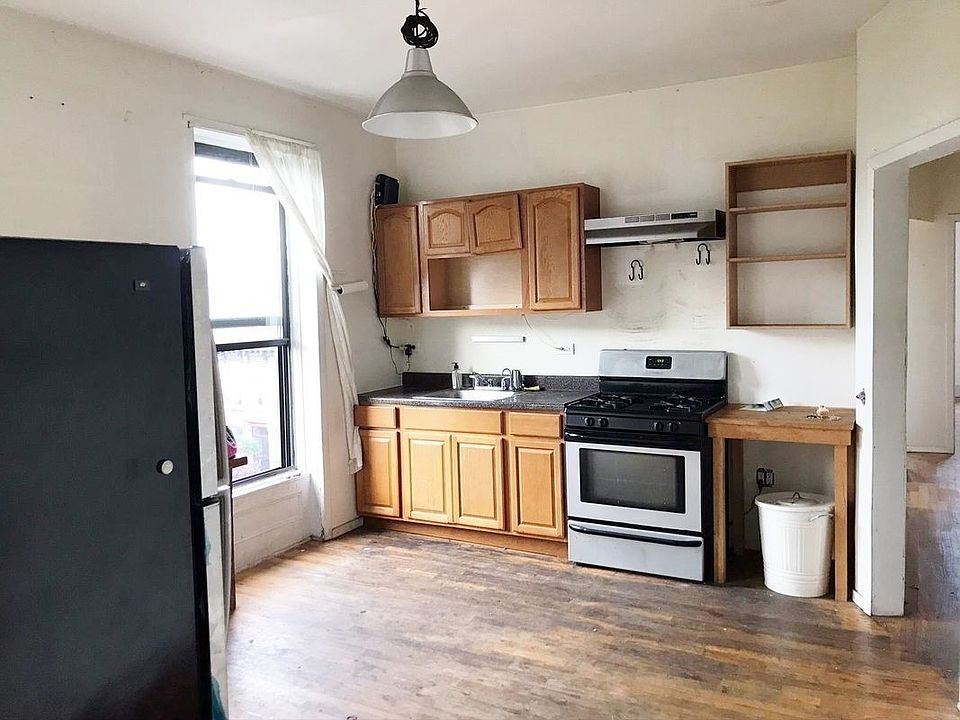 1st image of 756 Marcy Ave #4A