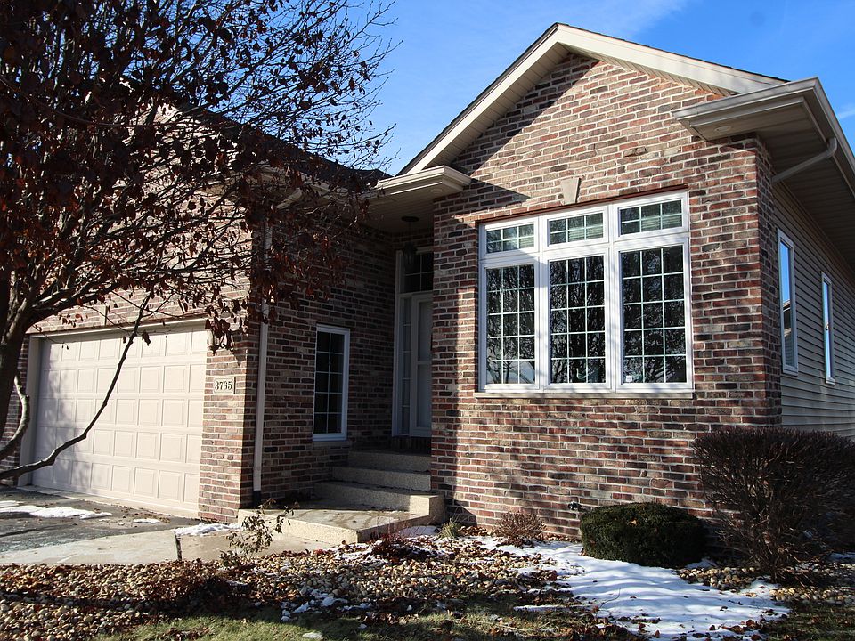 1st image of 3765 Lakeview Dr #3765
