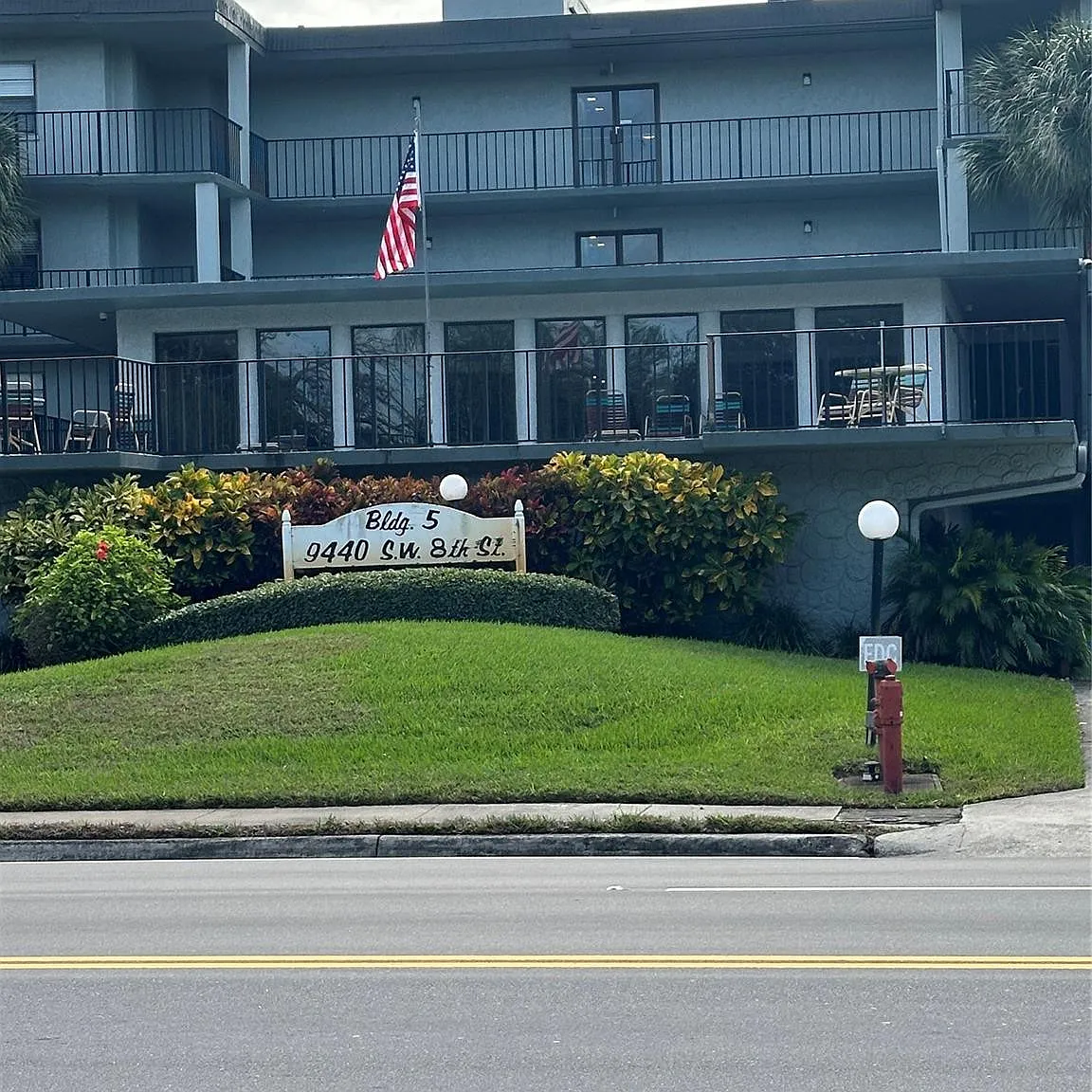 2 bed, 2.0 bath, 979 sqft, $2,250 — Photo 1