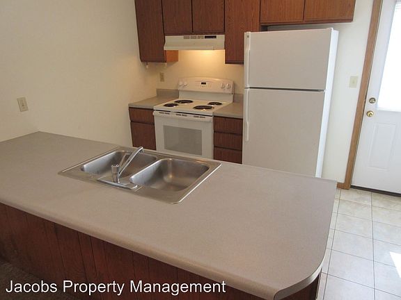 3rd image of 3550 Prescott Dr