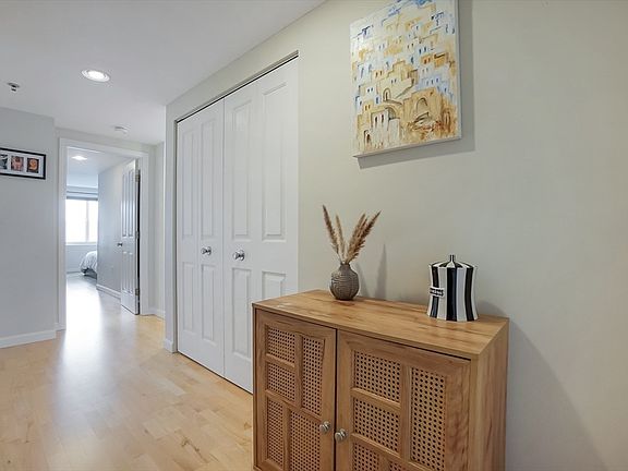 4th image of 8-12 Museum Way Unit 1629