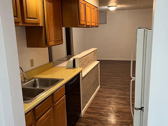 3rd image of 898 Quadrilla Dr