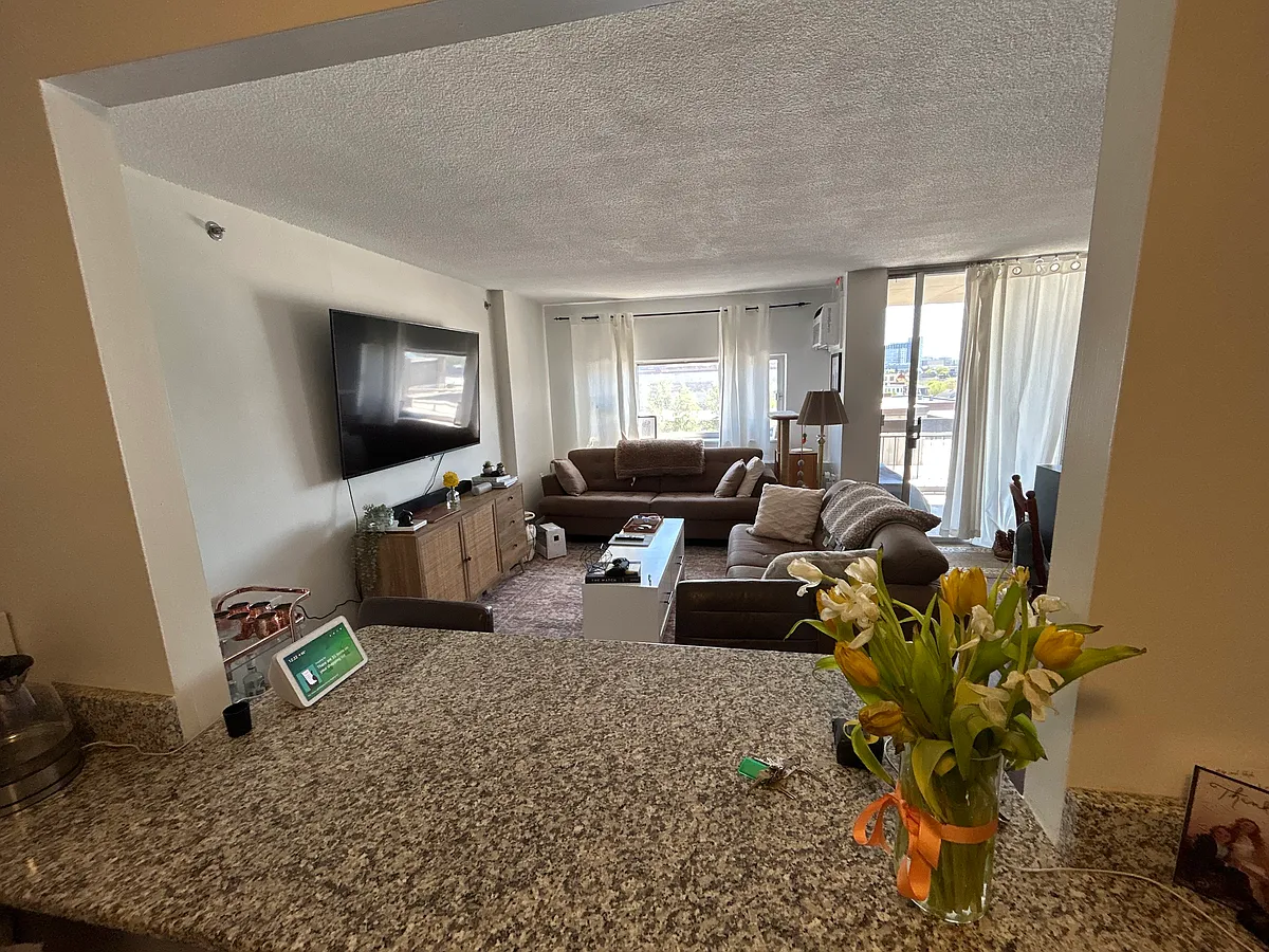 Building Photo - 872 Massachusetts Ave #406