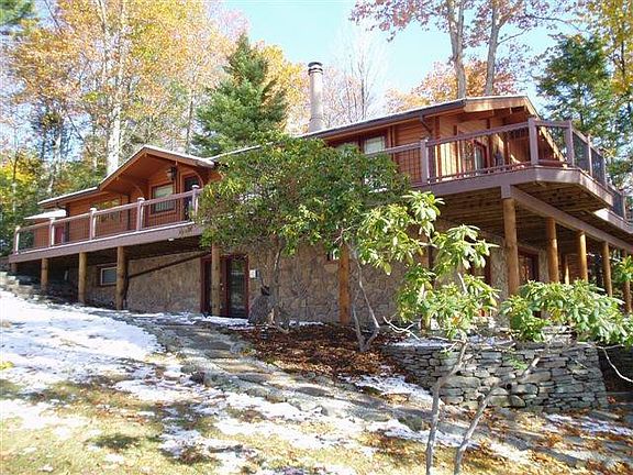 3rd image of 139 Hickory Dr