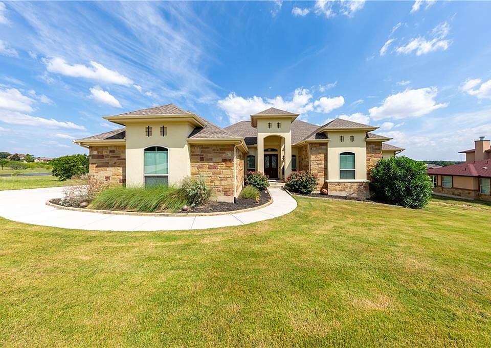 1st image of 321 Comanche Cir
