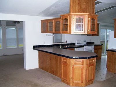 lots of cabinent space