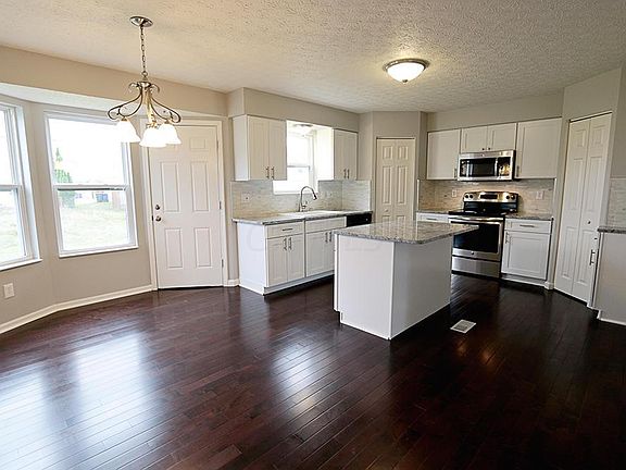 4th image of 197 Bexhill Dr