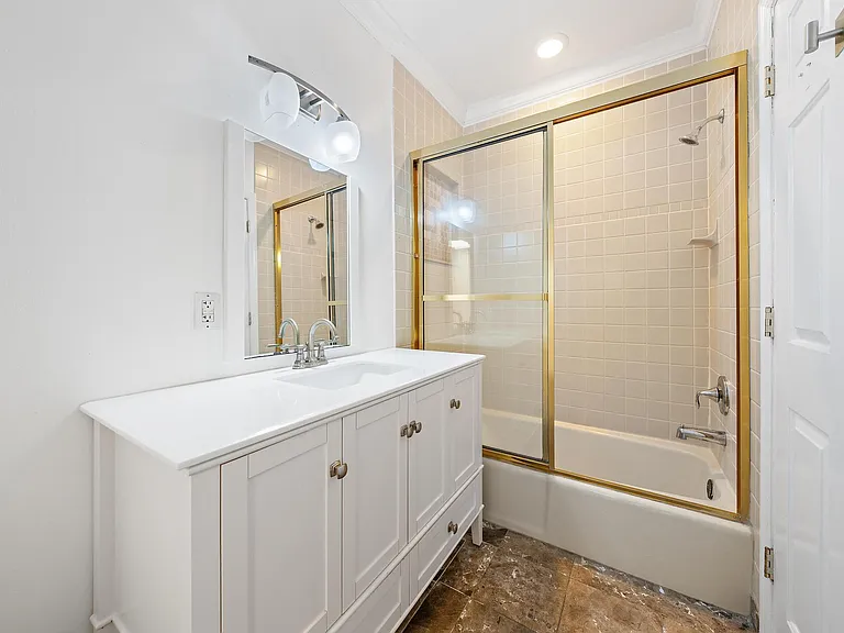 230 Park Ave — Photo 13