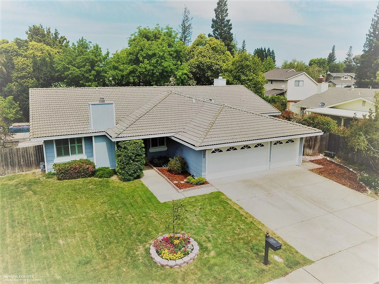 7044 Lazy River Way photo 1
