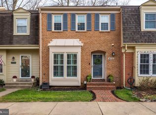 9775 High Water Ct, Burke, VA 22015