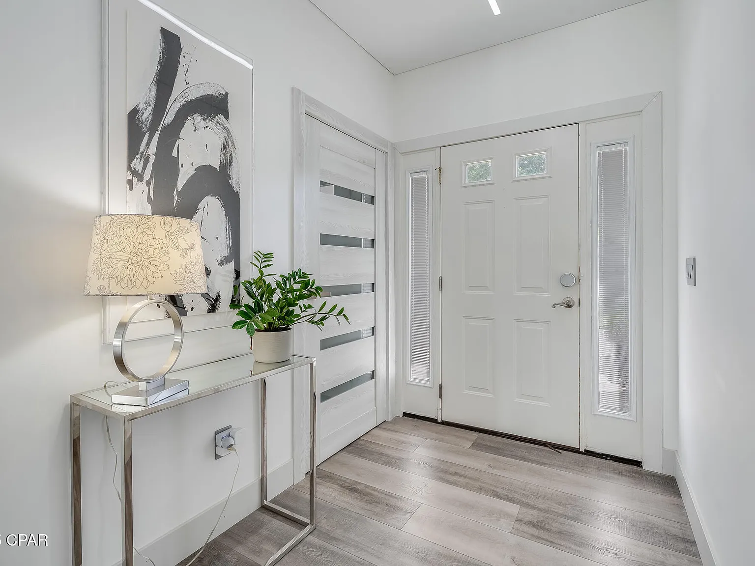 4 bed, 1700 sqft, $4,000 — Photo 3