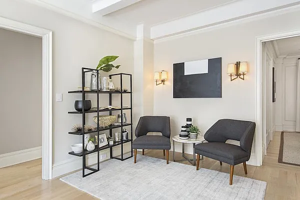 Sold by Triplemint | media 17