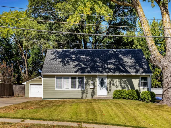 1421 Porter Ave, Des Moines, IA 50315