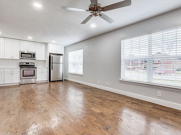 5th image of 5444 Gaston Ave APT 101