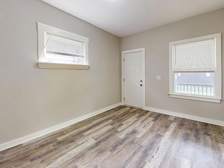 4420 Bush Ave — Photo 15