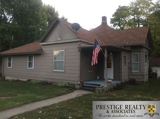 220 E 8th St, Alma, KS 66401