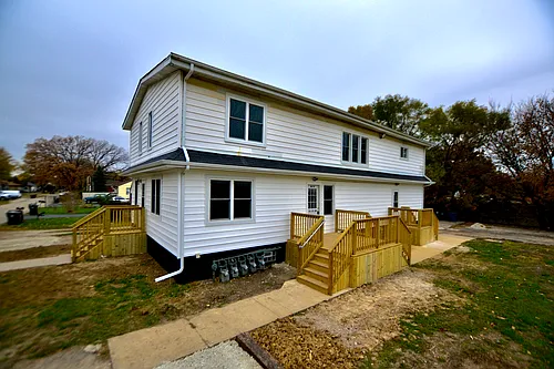 2 bed, 1.0 bath, 800 sqft, $1,345 Photo 1