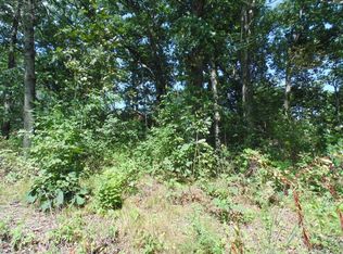 51 Spectacle Dr, Valparaiso, IN 46383