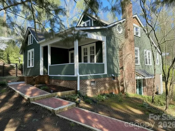 1 Ridgefield Pl, Asheville, NC 28803