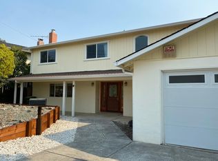 7 Galway Ln, San Rafael, CA 94903