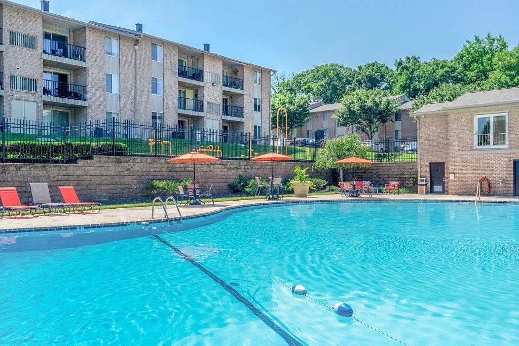 Quail Hollow Apartment Homes — Photo 1