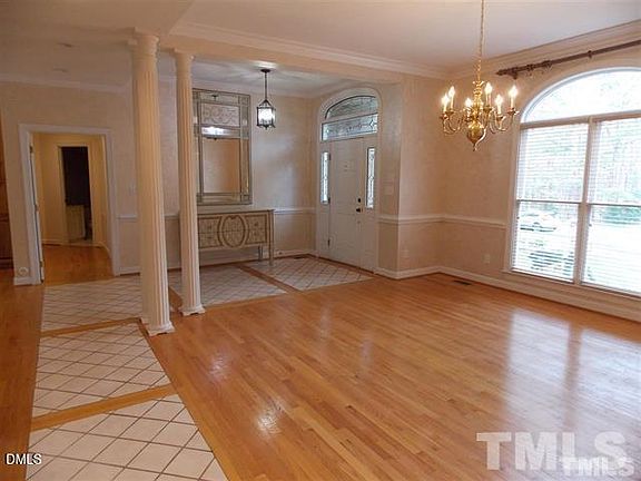 4th image of 205 Berry Hill Dr