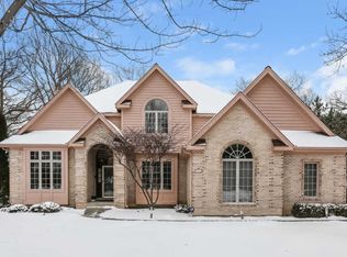 7556 Bittersweet Dr, Gurnee, IL 60031