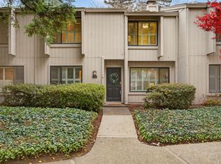 3 Colby Ct, Sacramento, CA 95825