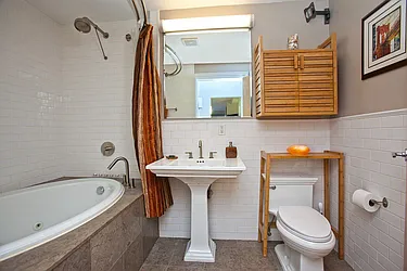 Rented by Nest Seekers International