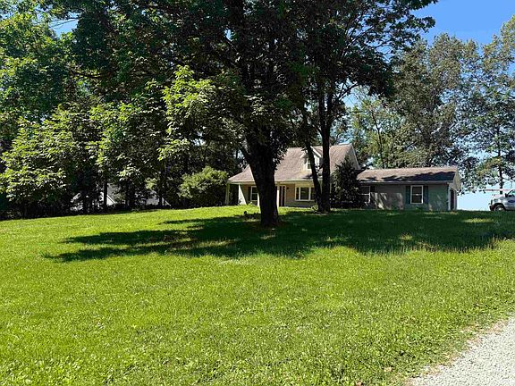 2nd image of 1133 W Melchoir Cir