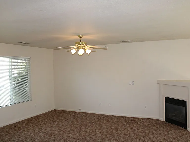 3720 Vinewood Dr — Photo 2
