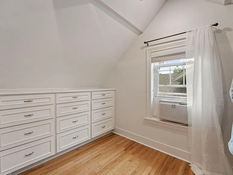 759 Laurel Ave — Photo 16