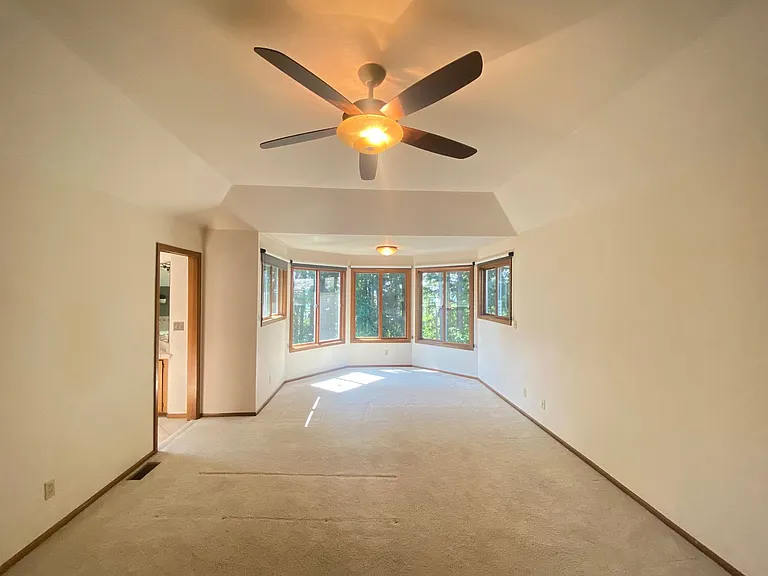 18139 NE 99th Way — Photo 10