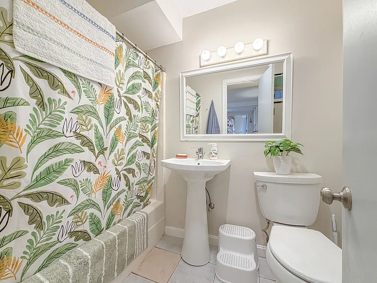 9 Tate St #1 — Photo 10