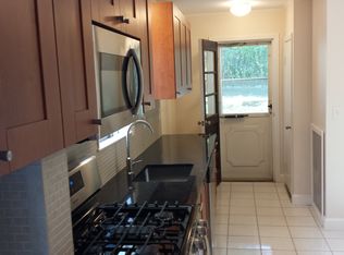 16 Edgecliff Rd, Watertown, MA 02472