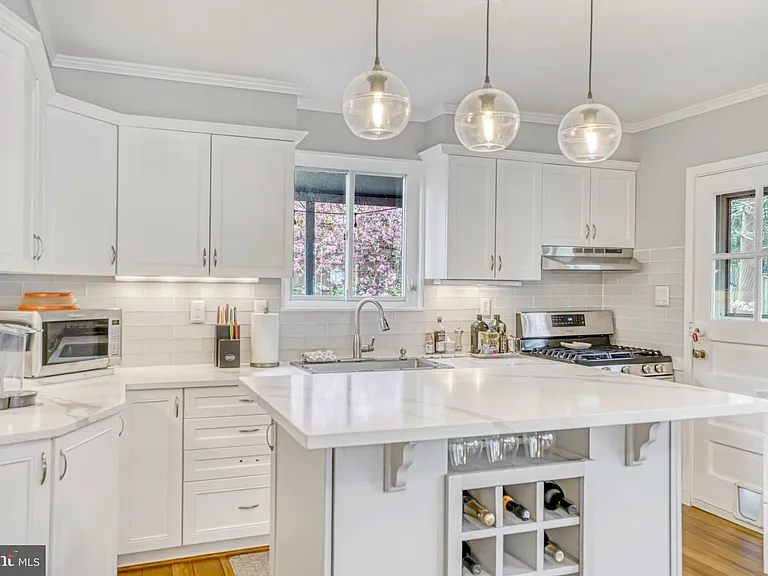 113 E Taylor Run Pkwy — Photo 10