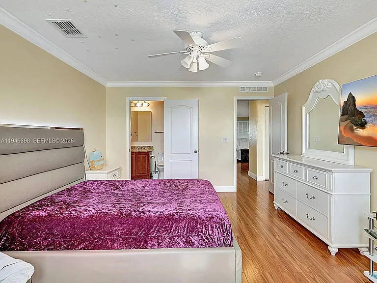 1018 SW Eckard Ave — Photo 48