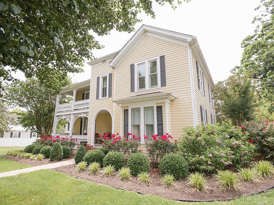 2023 Church St, Appomattox, VA 24522 Zillow