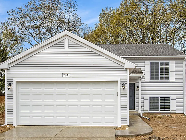 3059 N Sedge Wren Dr SW — Photo 1